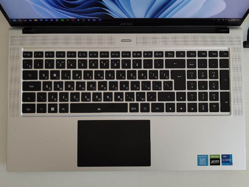 Ноутбук GIGABYTE AERO 17 XE5 5