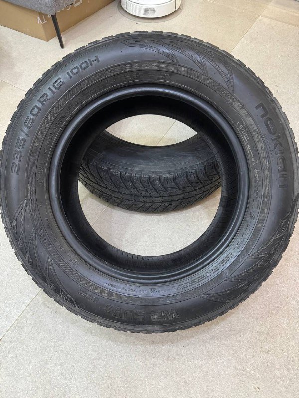 Зимние шины NOKIAN WR SUV 3 235/60 R16 2 шт