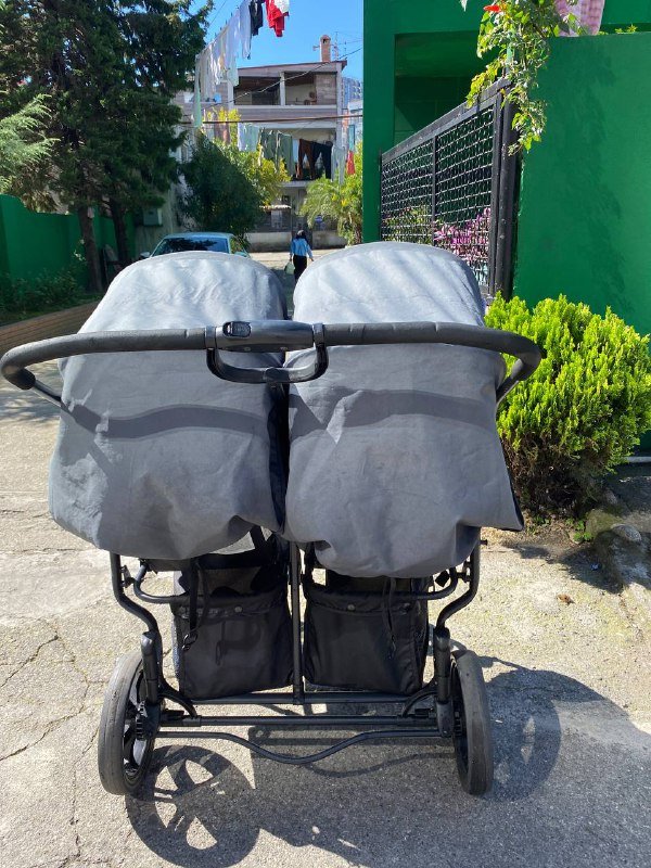 Коляска двойная 4