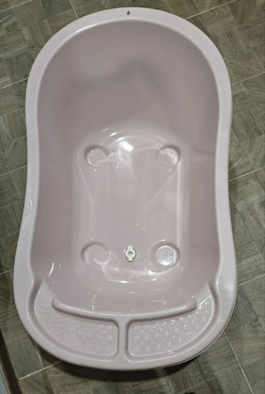 Baby bathtub