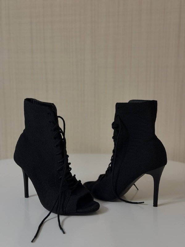 Женские черные туфли на высоком каблуке 38 размер