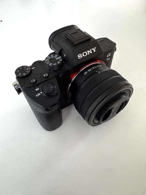Sony A7m3 камера и объектив Sony 28-60/4-5.6 3
