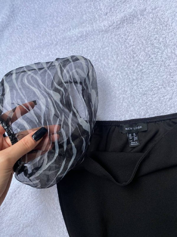 Базовое чёрное платье H&M, платье с рукавами-сетка, штаны клёш Murci 5