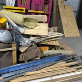 Производственные отходы, листы МДФ, стол, тумбы, алюминиевые профили 2