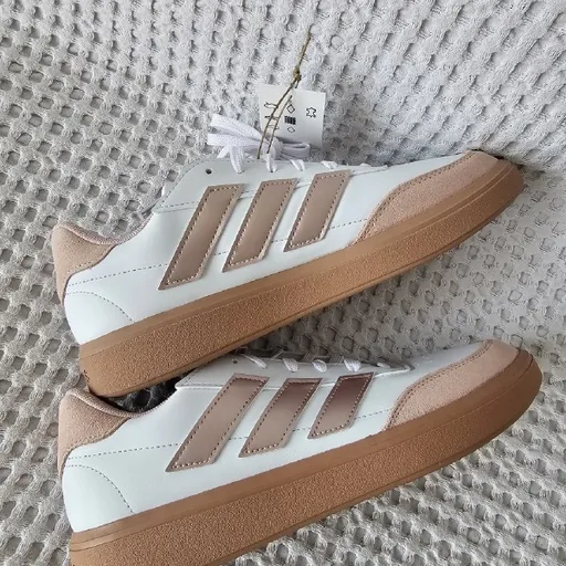 Кроссовки Adidas