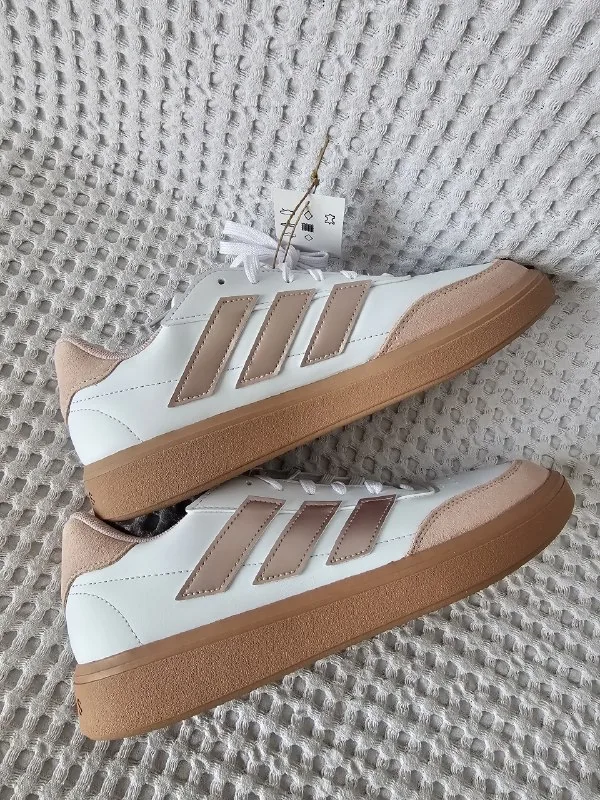 Кроссовки Adidas 1