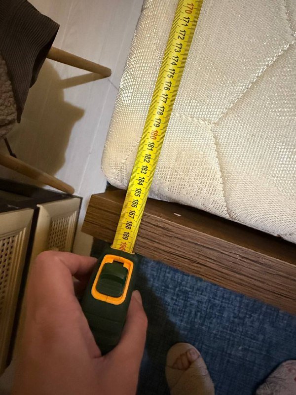 Односпальная кровать с матрасом 3