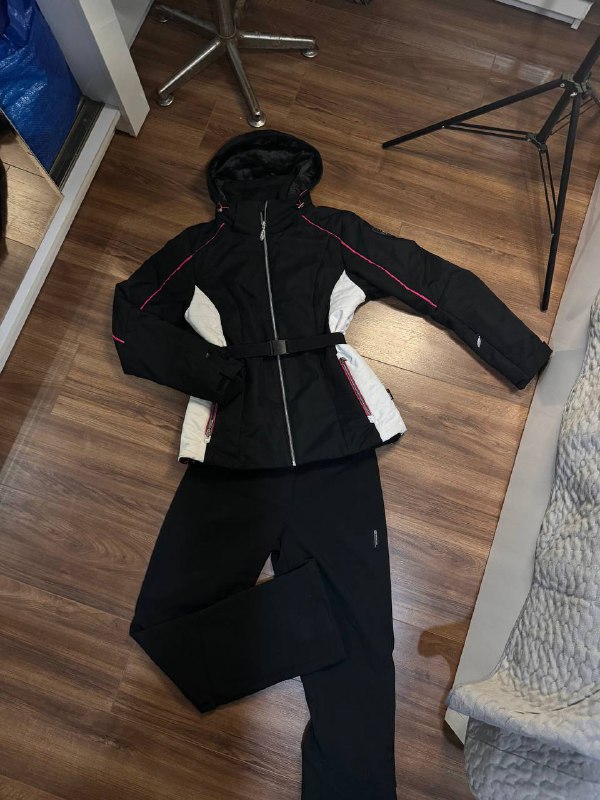 Женский горнолыжный костюм, маска 2