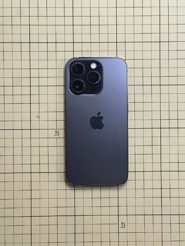 iPhone 14 Pro 1