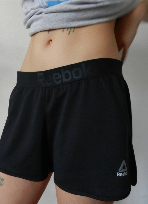 Kenzo t-shirt, Reebok shorts 2
