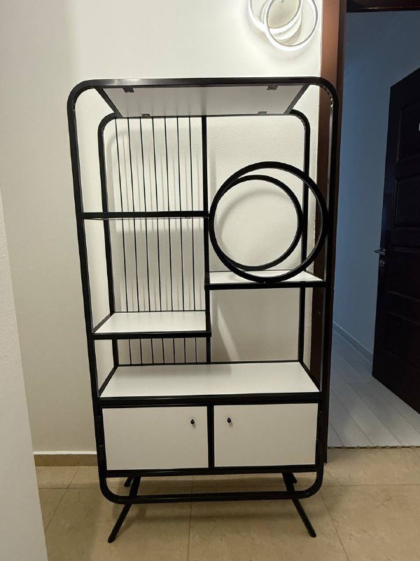 шкаф-стеллаж, косметологическая кушетка, стол