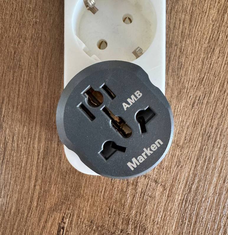 Удлинители DEFENDER и Merkan Travel Adapter 4