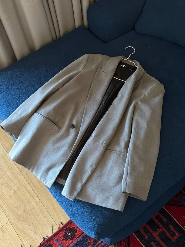 Серый пиджак Zara 1