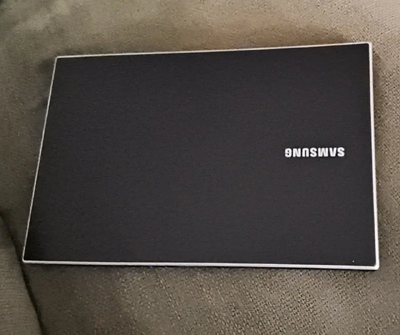 Ноутбук Samsung NP300V5A.5