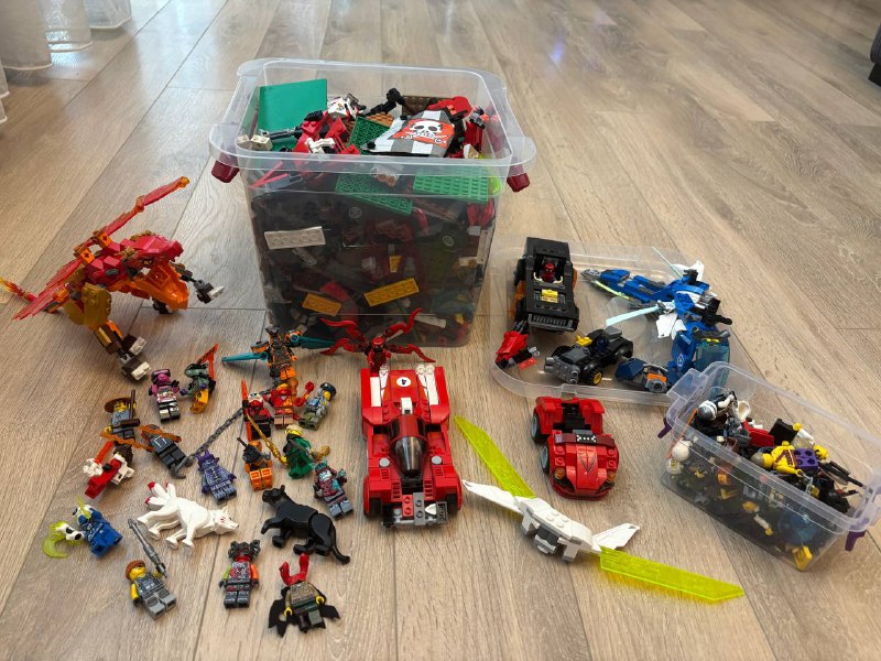 Наборы конструктора Lego, около 10 комплектов