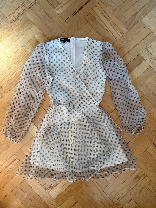 Черное платье, коричневое платье, платье-рубашка, платье в горошек, мини платье, белое платье, атласное платье, бежевый свитер, серый свитер 4