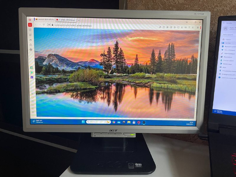 Стол письменный 90х60см, Кресло офисное, Монитор 19'' Acer 5