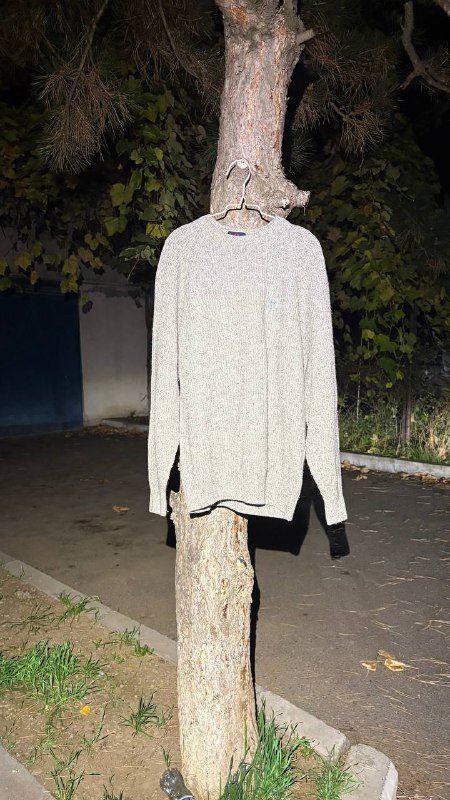 Ветровка адидас, Кожанка, Джинсовки Levi’s, Свитер kappa, Куртки разные, Толстовка адидас, Сарафан Monki 5