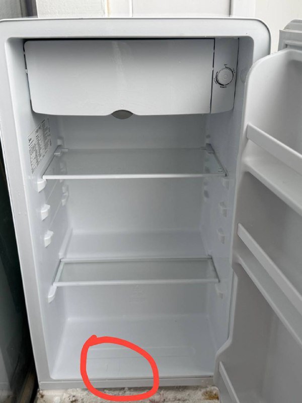 Маленький холодильник Midea 3