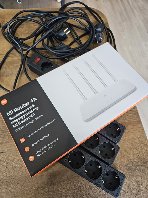 Удлинитель, фильтр, MI router 4A, микроволновка, офисные столы, кресла, стулья, мониторы, ноутбук ASUS 5
