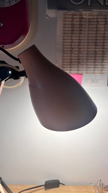 Лампа настольная розовая