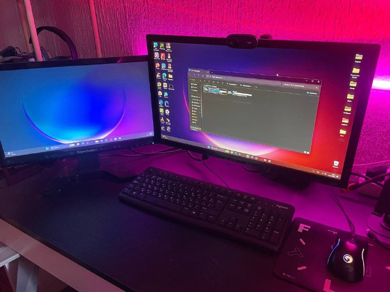 Компьютер Acer с монитором и аксессуарами