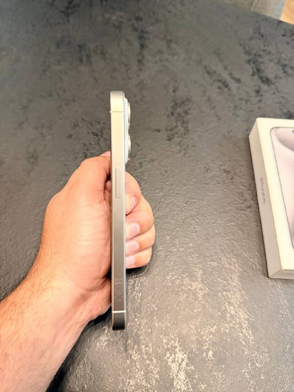 iPhone 15 pro 128 gb 3