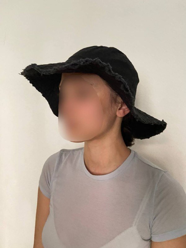 Тапочки Zara, платье, штаны для хайкинга, джинсовая шляпа, кожаная кепа 5