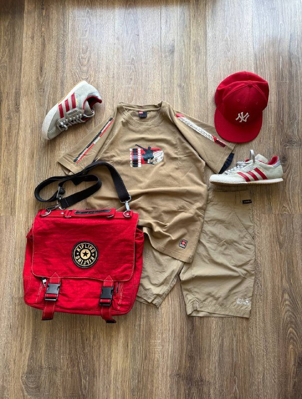 Футболка Diesel, Шорты Jack Wolfskin, Мессенджер Kipling, Кепка New Era, Кроссовки Adidas Samba