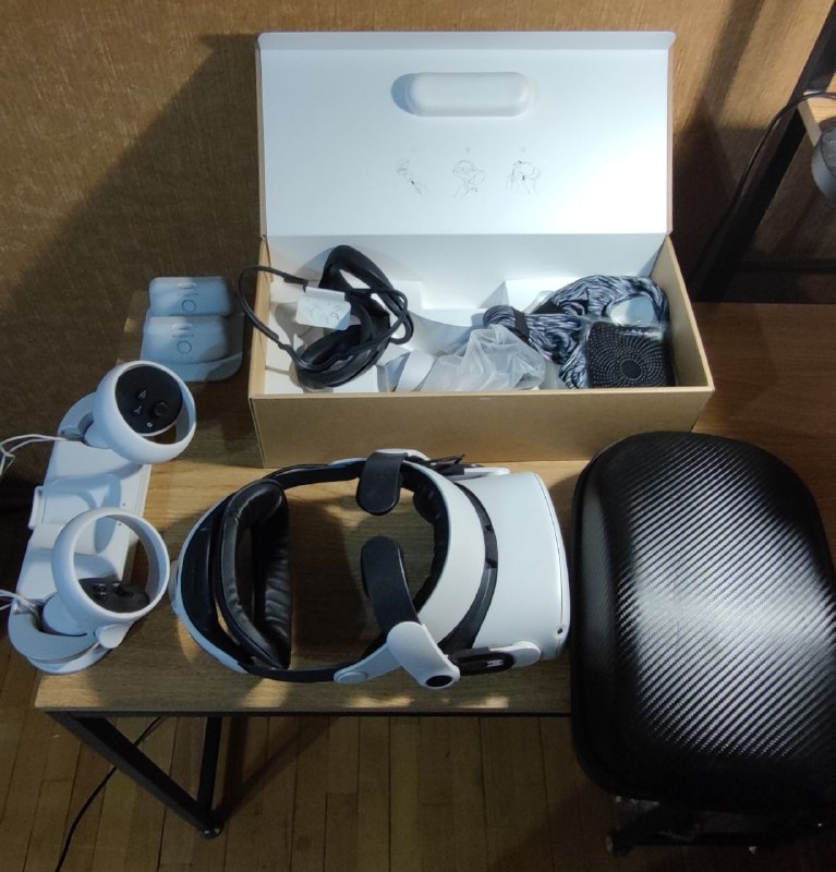 Очки для подводного плавания, Айн Рэнд "Источник", Xiaomi Karaoke Microphone, VR-очки Meta Quest 2 4