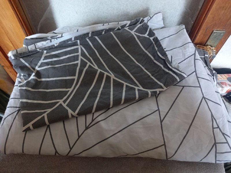 Куртка Decathlon Forclaz MT100, Ветровка Outventure, Ботинки UGG 10