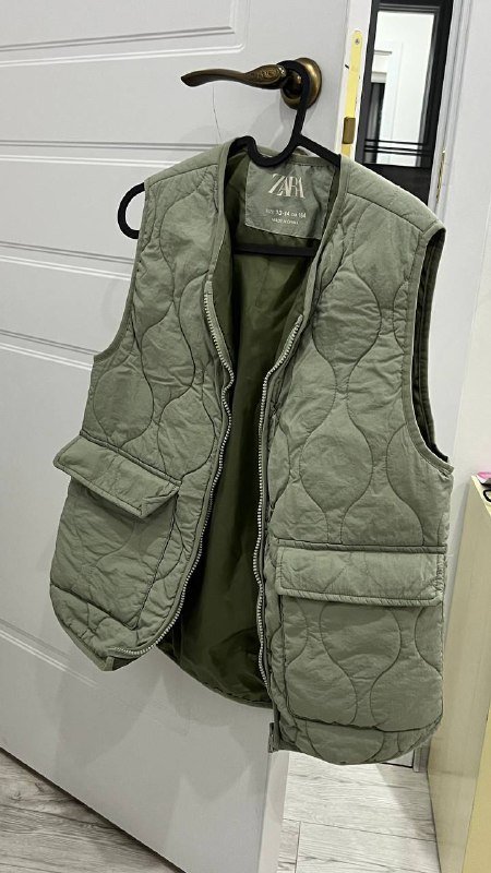 жилетка ZARA