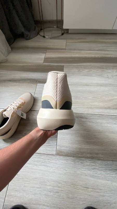 Мужские кроссовки Adidas новые 30,5 см стелька 3