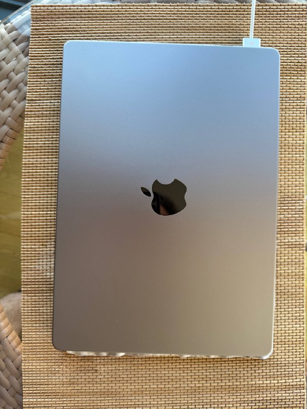 Apple MacBook Pro (14-inch, 2021) 4