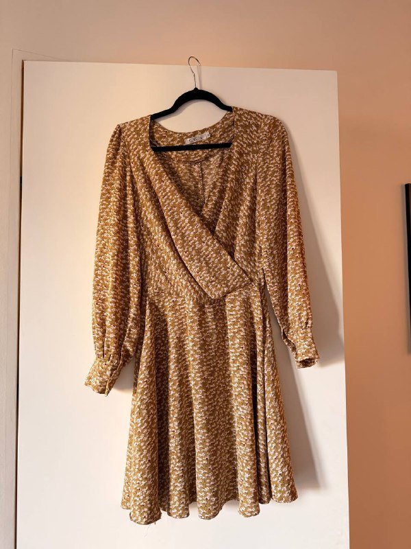 голубое платье, бежевое платье, черное платье, рубашка pierre cardin, рубашка Uniqlo 3