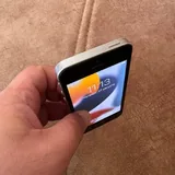 iPhone SE 6
