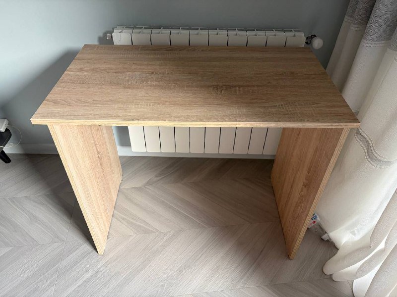 Стол выс. 75 × шир. 90 × гл. 52