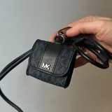 Оригинальный чехол Michael Kors для AirPods 1