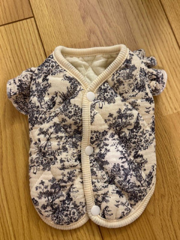 Носки, куртка, свитера для собак 4