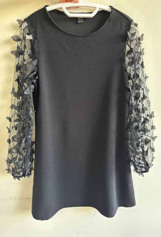 Черное мини-платье Shein с рукавами-фонариками с бабочками 4