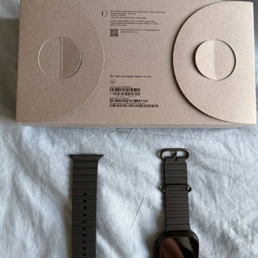 Apple Watch Ultra 3 Black Titanium Black Ocean Band