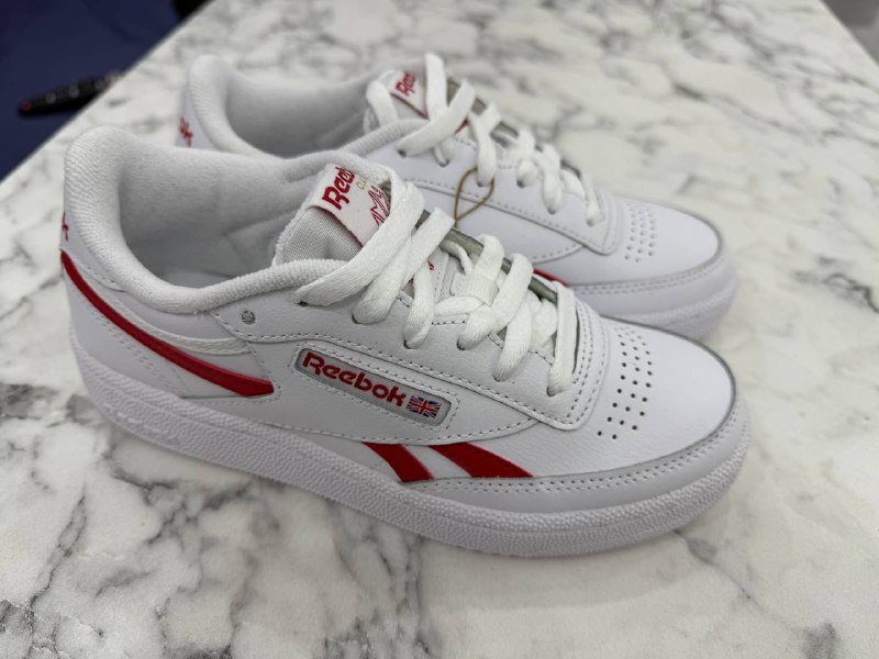 Новые детские кроссовки 34р 4