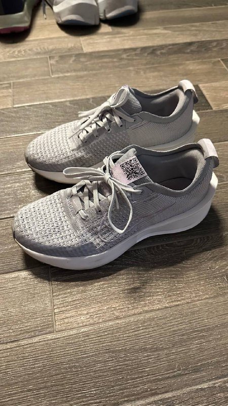 Чехлы на 14 Pro Max, кроссовки Nike 23,5 см 3