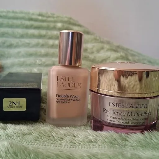 Тональный крем, дневной крем Estee Lauder