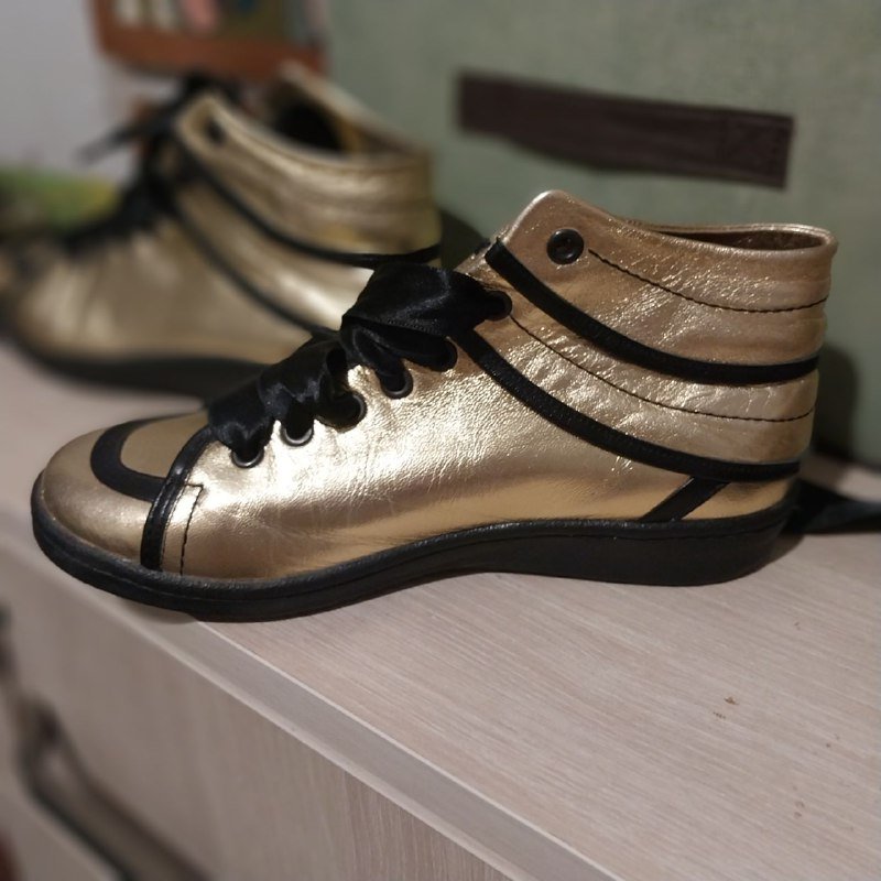 Новые женские золотистые ботинки 2