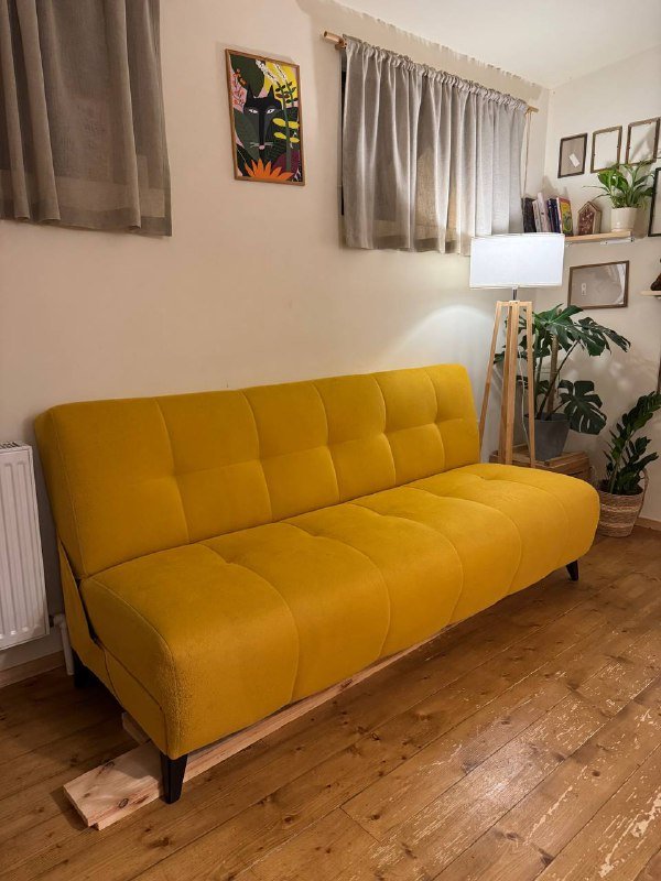Диван желтый