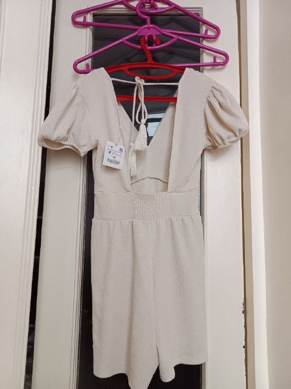 Комбинезон Zara молочного цвета 2