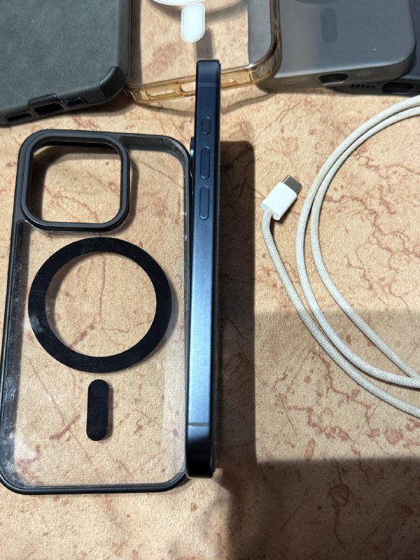 iPhone 15 pro 128 gb 4