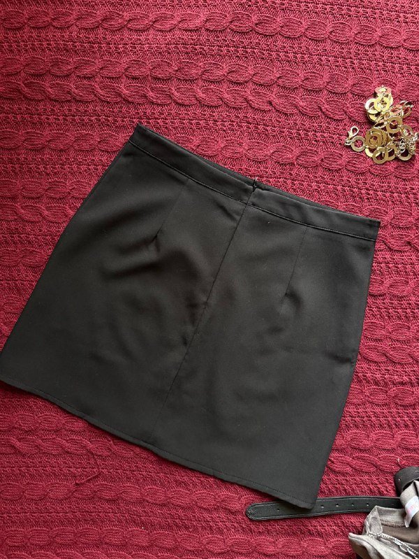 Пиджак, футболка, юбка-трапеция, укороченный свитер, кожаная юбка H&M 6