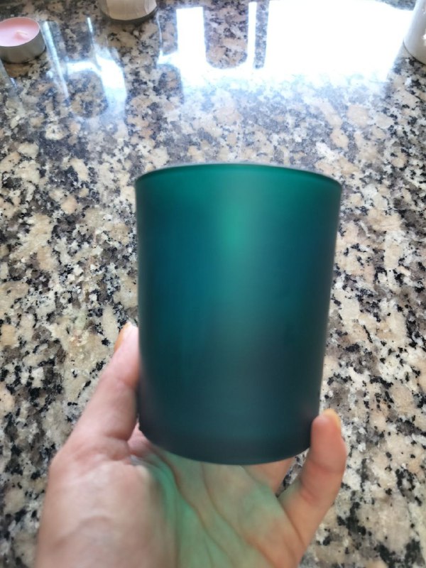 Ковёр, клетка для грызунов, насос, кухонные весы, подушка, наполнитель, тарелочка, подсвечник, вентилятор 9